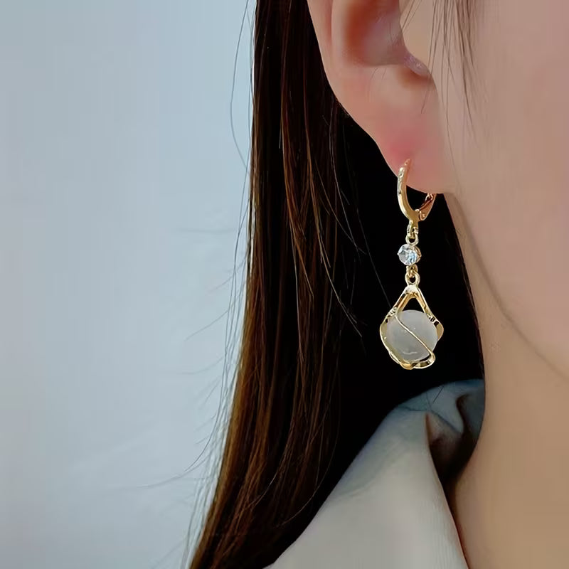 Обеци Moonstone с блестяща гранулирана повърхност
