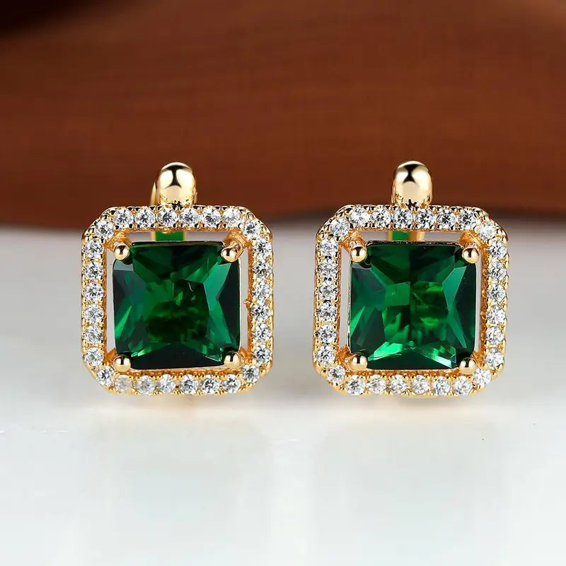 Pendientes dorados con circonita verde cuadrada