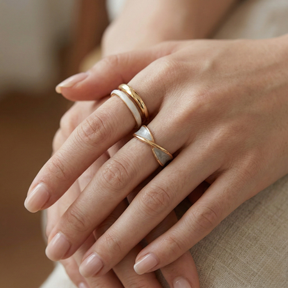 Set de Anillos Bicolor en Oro y Nácar