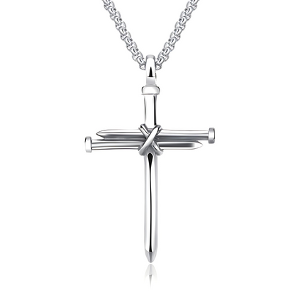 Collar con cruz en forma de clavo