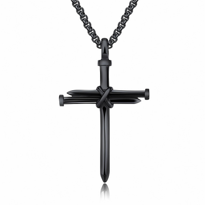 Collar con cruz en forma de clavo