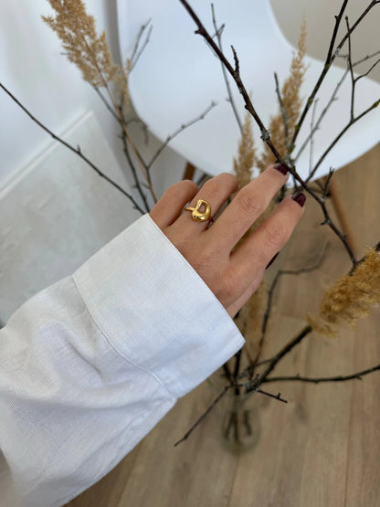 Anillo de Oro con Letra Personalizada en Burbuja (Ajustable)