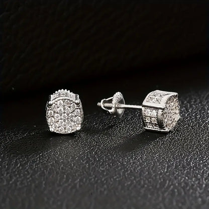 Conjunto de pendientes de circonita plateados con un diseño atrevido de ICED CHICS