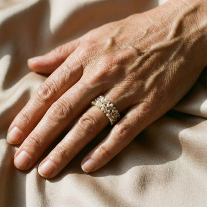 Anillo ajustable vintage con perlas y cristales dorados (Ajustable)
