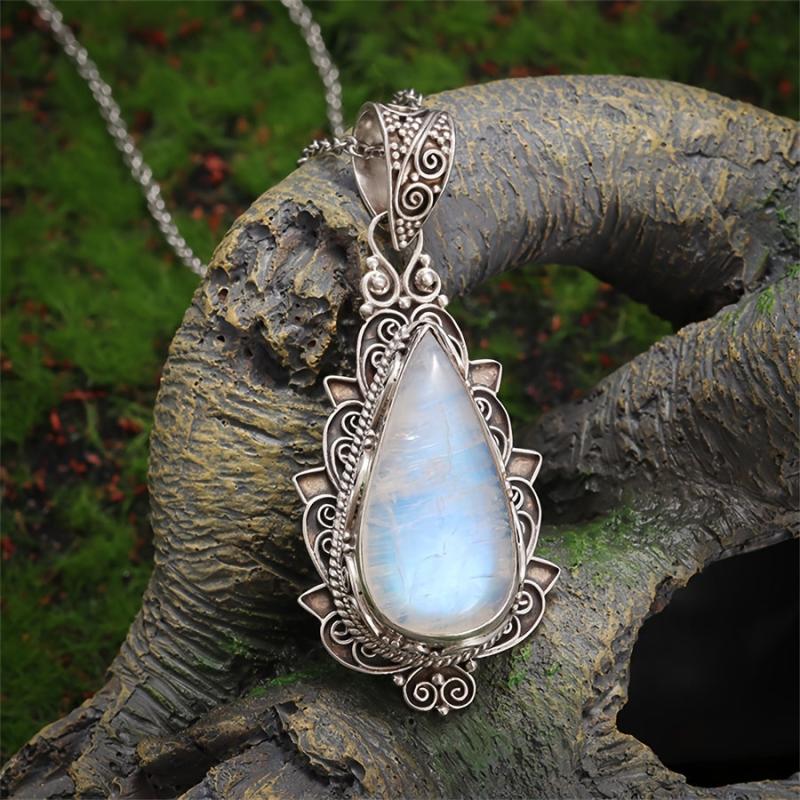 Collar con colgante vintage de piedra lunar