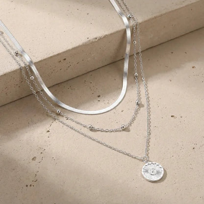 Collar plateado