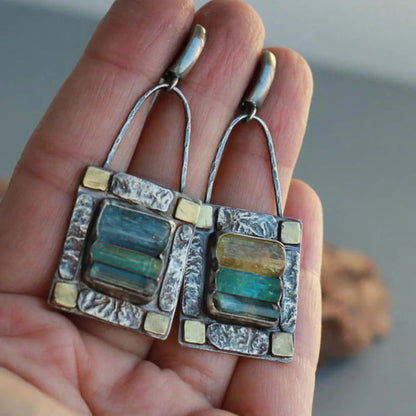 Pendientes «antiguos» con cristales azules y verdes