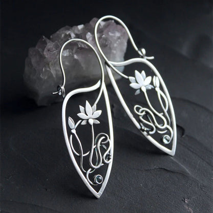 Pendientes de plata de ley con flor de loto