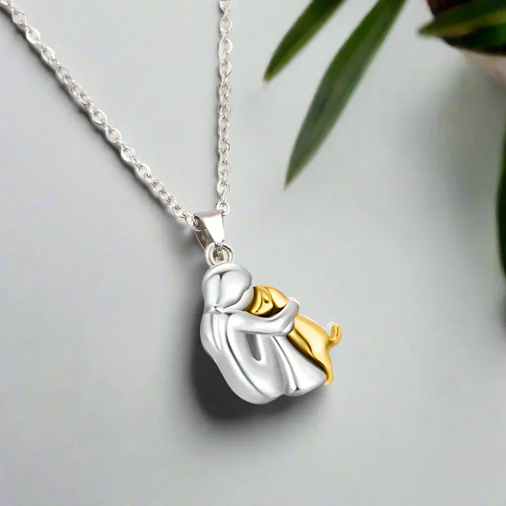 Collar del Abrazo con Colgante