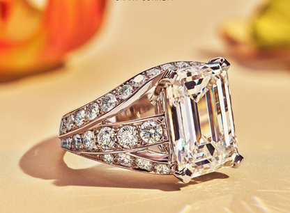 Anillo cuadrado de aleación con diamante