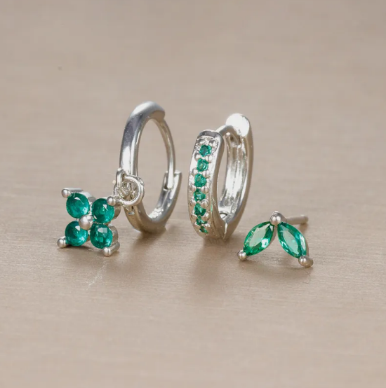 Conjunto de pendientes Flor con diamantes