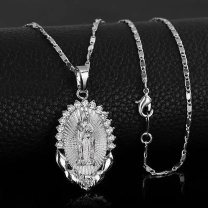 Collar con colgante de la Virgen María