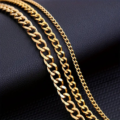 Collar minimalista con cadena cubana para hombre