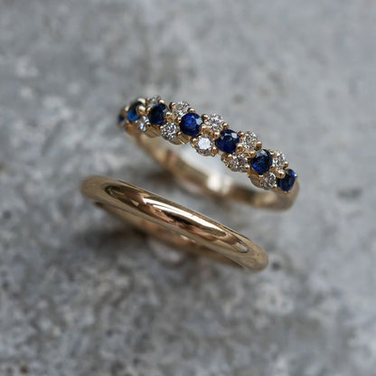 Conjunto de elegantes anillos con circonita azul vintage