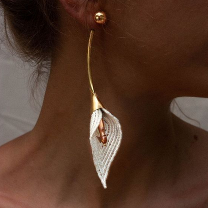 Pendientes vintage con hoja de oro