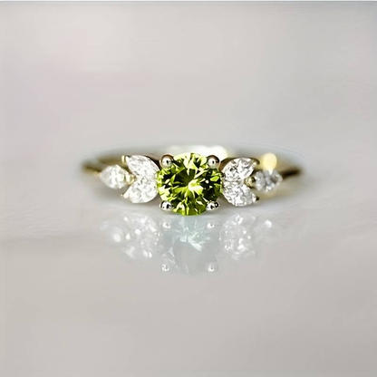 Anillo vintage con circonita verde oliva