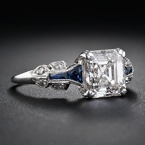 Anillo vintage brillante en azul y plata