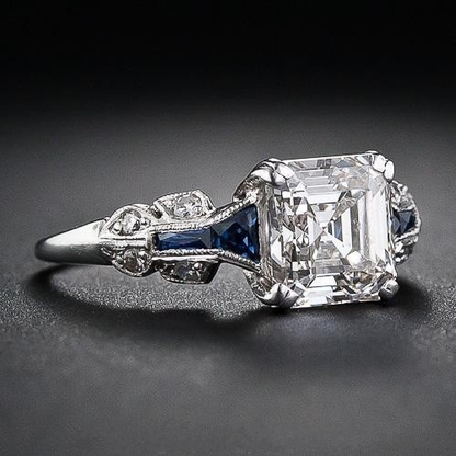 Anillo vintage brillante en azul y plata