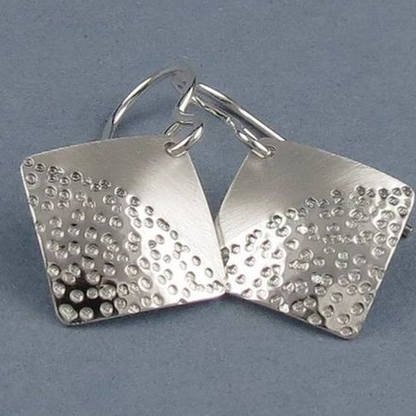 Pendientes cuadrados vintage bañados en plata