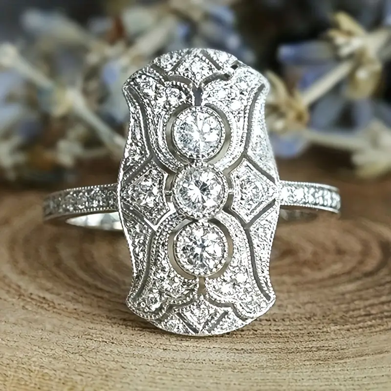 Anillo vintage en plata brillante