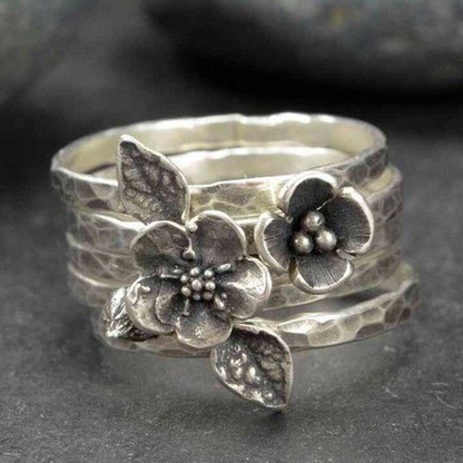 Anillo vintage con capas y flor en plata
